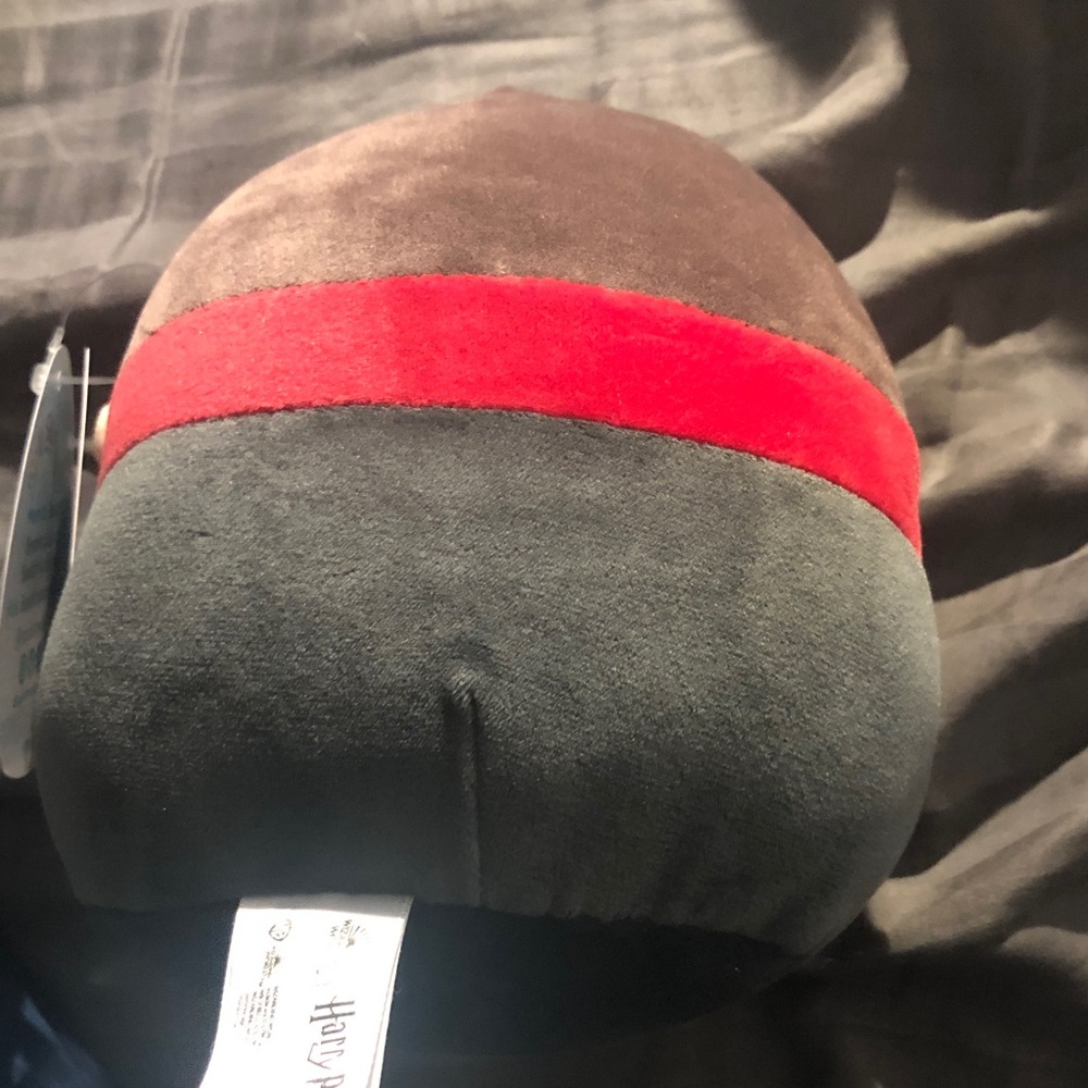 Squishmallows Harry Potter Plush - Red, Black, Brown - Picture 4 of 5